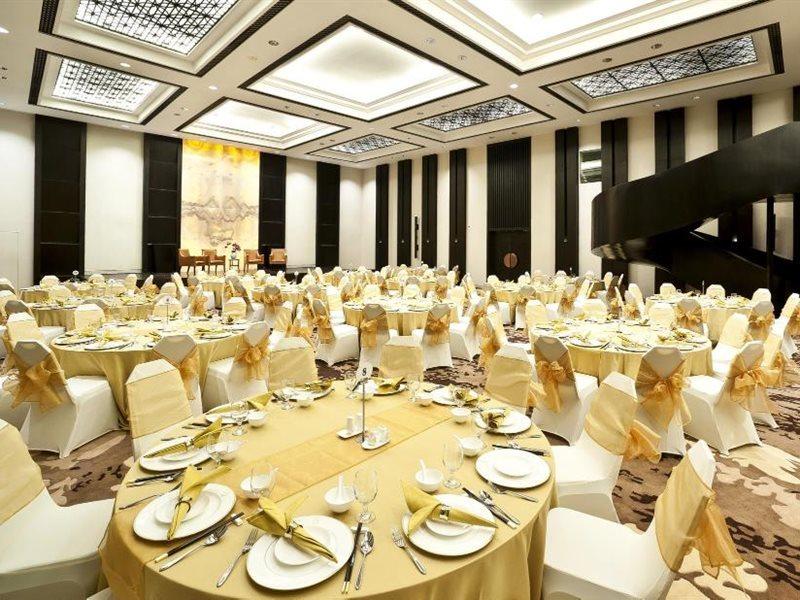 Bumi Segah Hotel Tanjung Redep Bagian luar foto